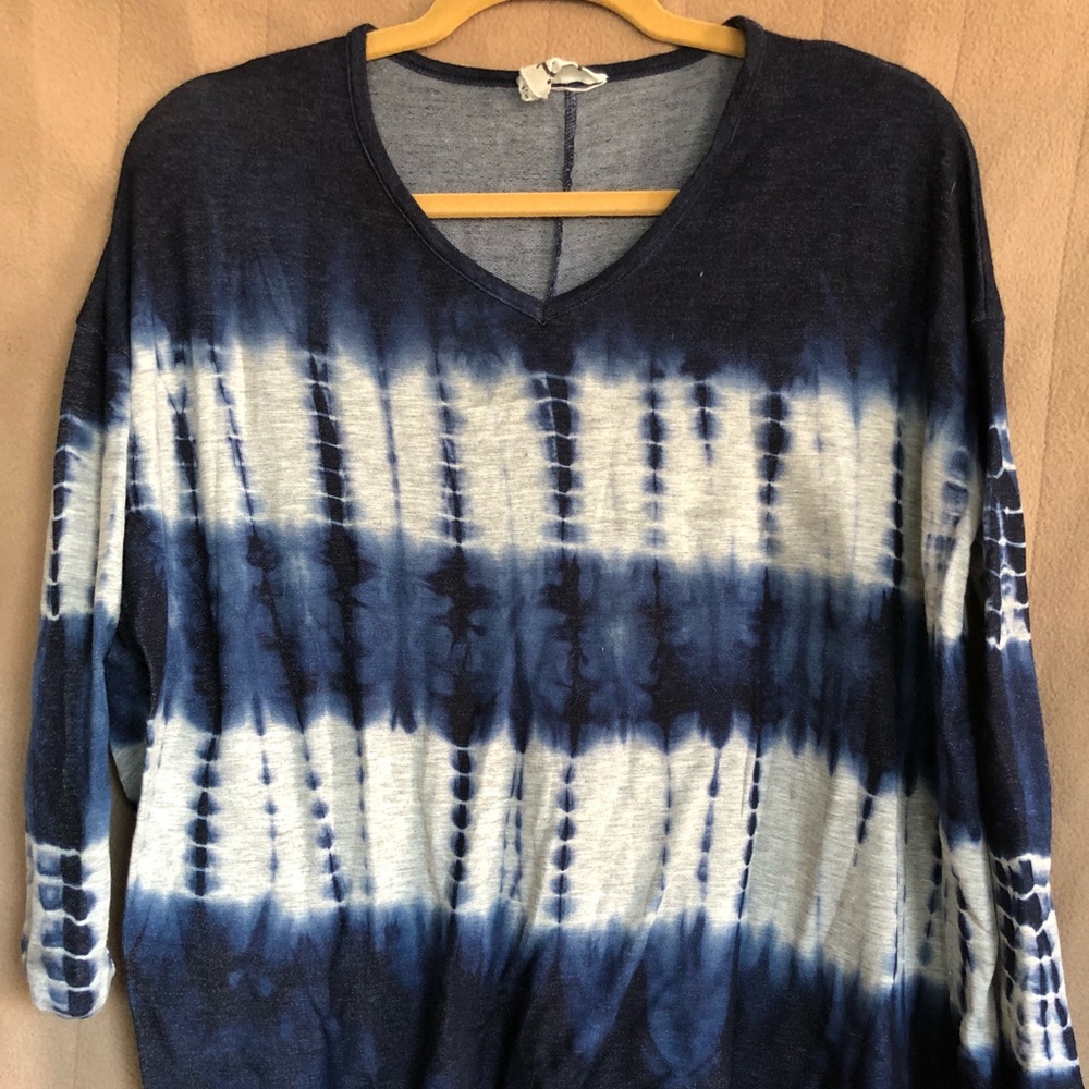 PPLA V neck.